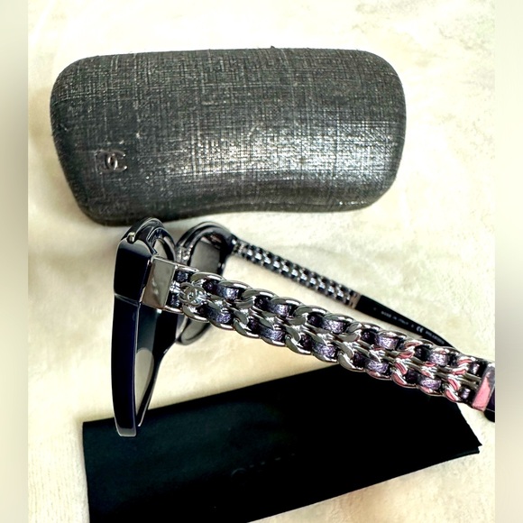CHANEL Sunglasses size 140 Medium - Picture 2 of 7
